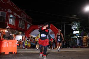 BIB: 4015
                            <button type="button" onclick="openModal(26262183)" class="btn btn-primary btn-sm float-right btn-popup" data-toggle="modal" data-target=".modal-high-quality">
                        <i class="fas fa-shopping-cart"></i> Add to Cart
                    </button>
                                            <button type="button" onclick="isThisMe(26262183, true)" class="btn btn-success btn-sm float-right btn-popup btn-isme hidden" data-toggle="tooltip" data-placement="bottom" title="นี่คือรูปของคุณใช่ไหม คลิกที่นี่เพื่อเอาเข้าอัลบั้ม">
                        <i class="fas fa-plus"></i> Add to album
                    </button>
                    <button type="button" onclick="isThisMe(26262183, false)" class="btn btn-warning btn-sm float-right btn-popup btn-isnotme hidden">
                        <i class="fas fa-ban"></i> Remove from album
                    </button>